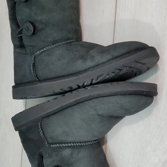 Ugg Australia Women 1962Y Tall Bailey Button Triplet Sheepskin shoes boots sz 6 - Picture 9 of 15
